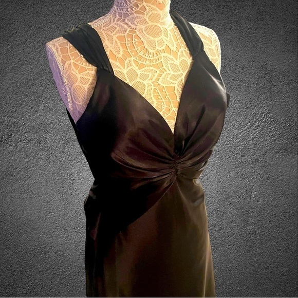 SUPER sexy élégant black satin evening gown - Picture 12 of 17